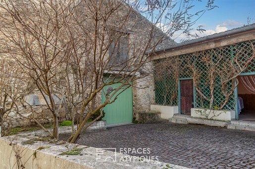 Cette ancienne maison de village de la Drôme a la saveur des souvenirs d'enfance.