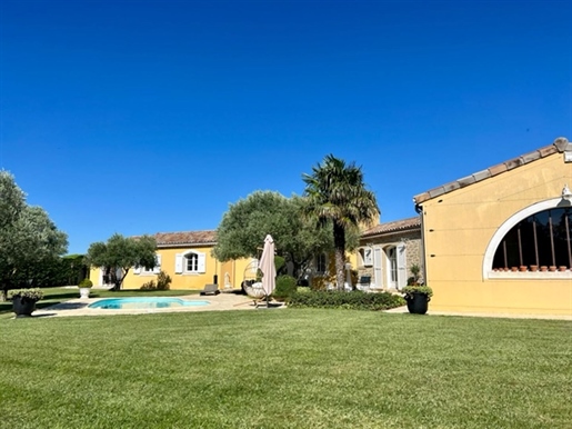 Large Provencal villa with landscaped garden and swimming pool, near Valence Tgv station