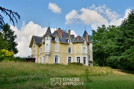 Casa padronale nel cuore di una tenuta di 1 ettaro 7, alle porte della verde Ardèche. E la Loira.