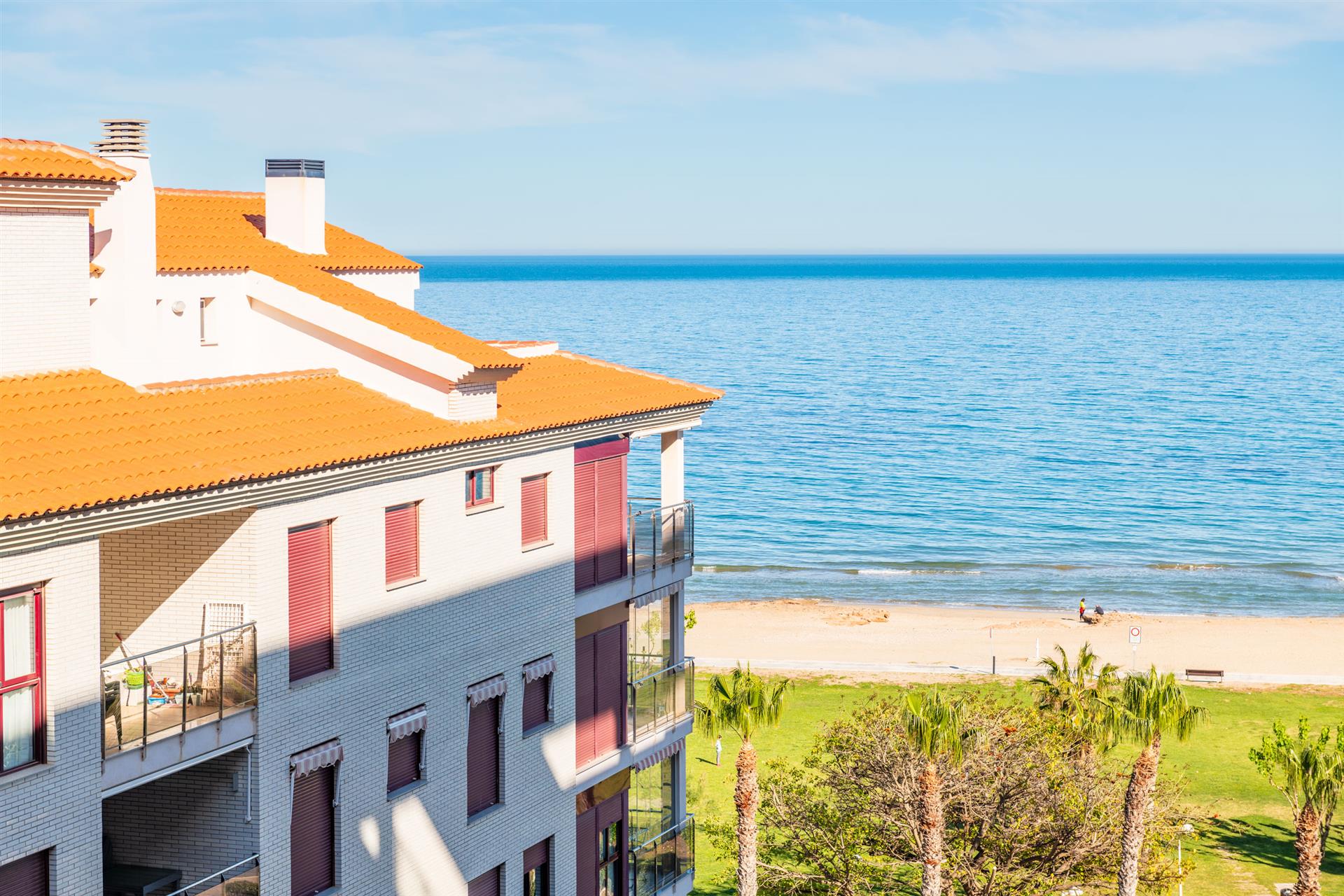 Wspaniały apartament przy plaży z widokiem na morze w najlepszej dzielnicy Marina D'or