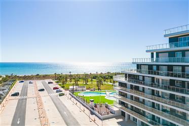 Gloednieuw gebouwd appartement met prachtig uitzicht op zee aan het strand