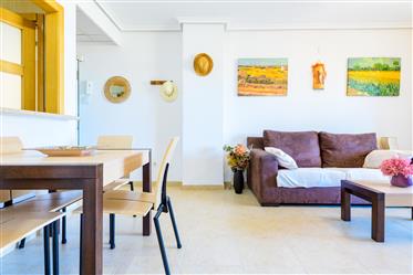 2 bedroom flat close to the beach and close to the amenities of Marina D'or