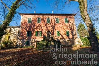 Toskanska farma u blizini Siene s 239 hektara zemljišta