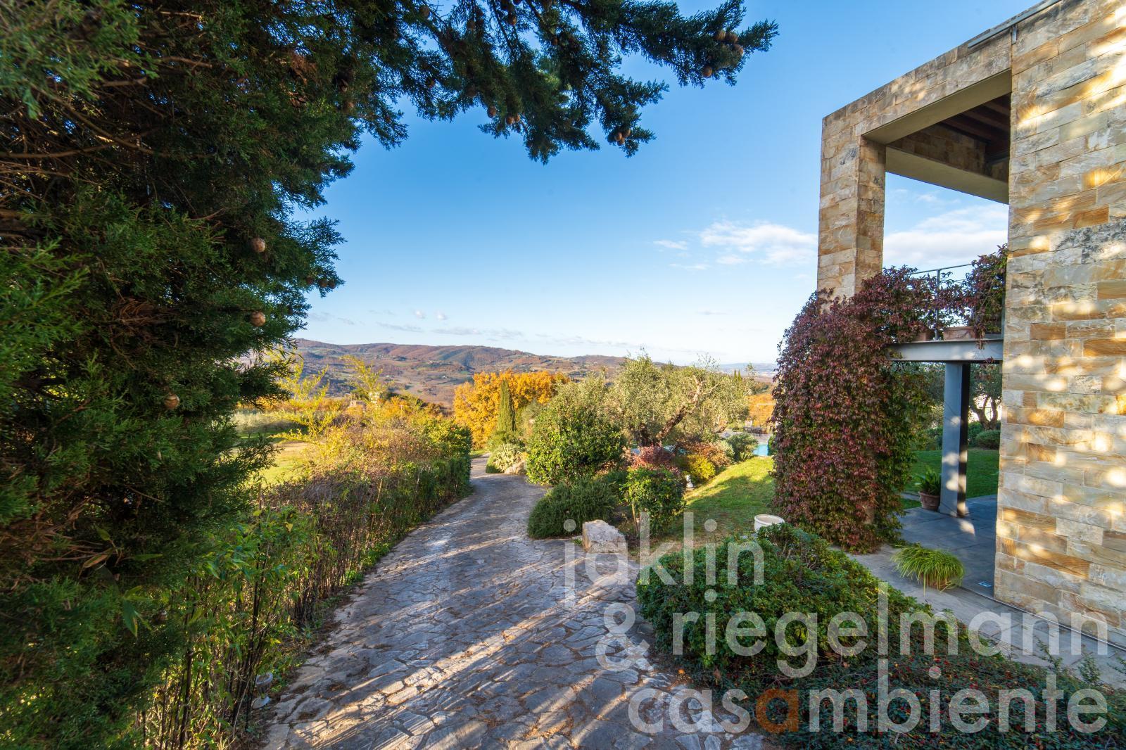 Umbrian Contemporary Masterpiece: a combination of design, luxury, and countryside charm