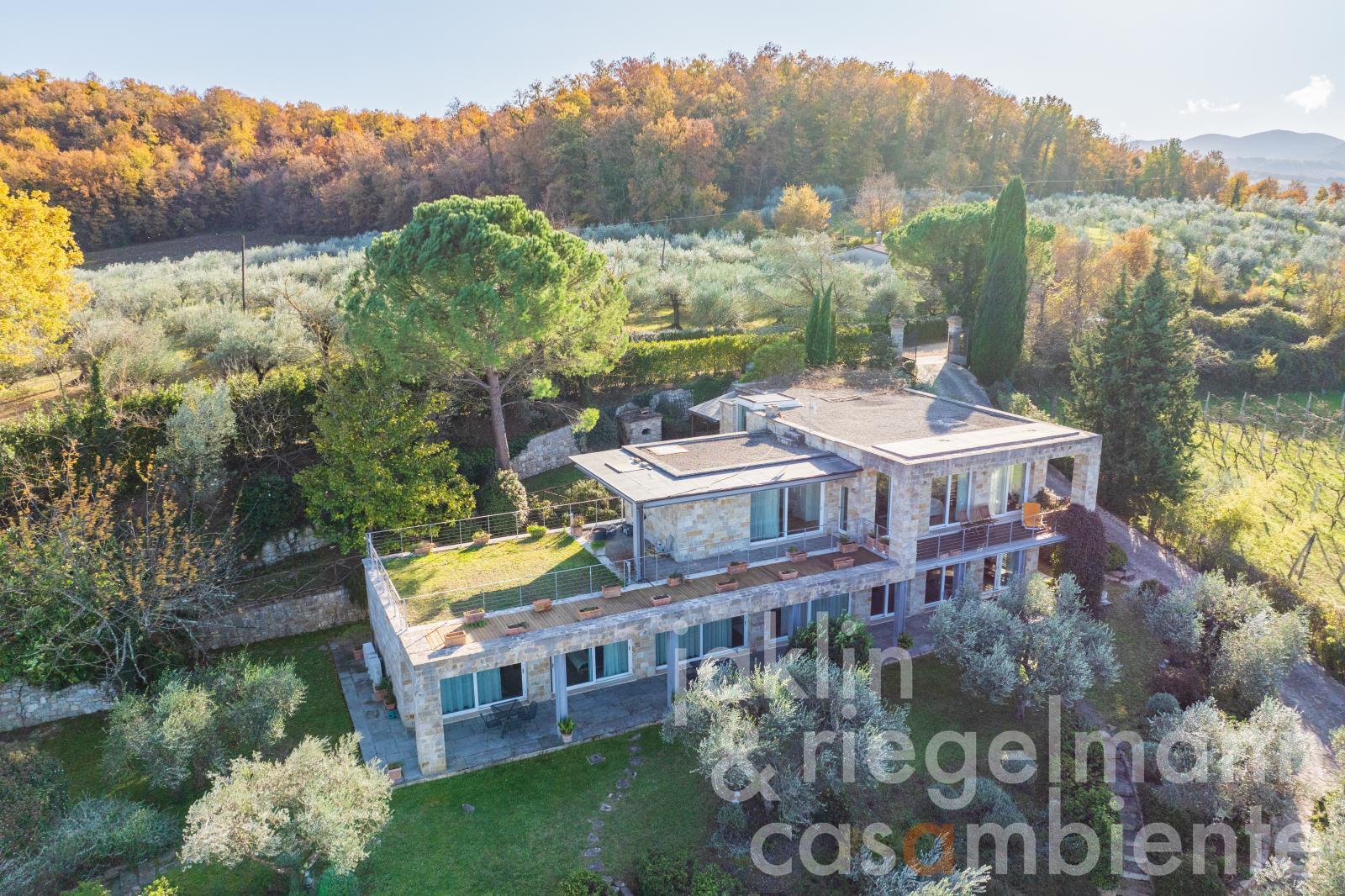 Umbrian Contemporary Masterpiece: a combination of design, luxury, and countryside charm