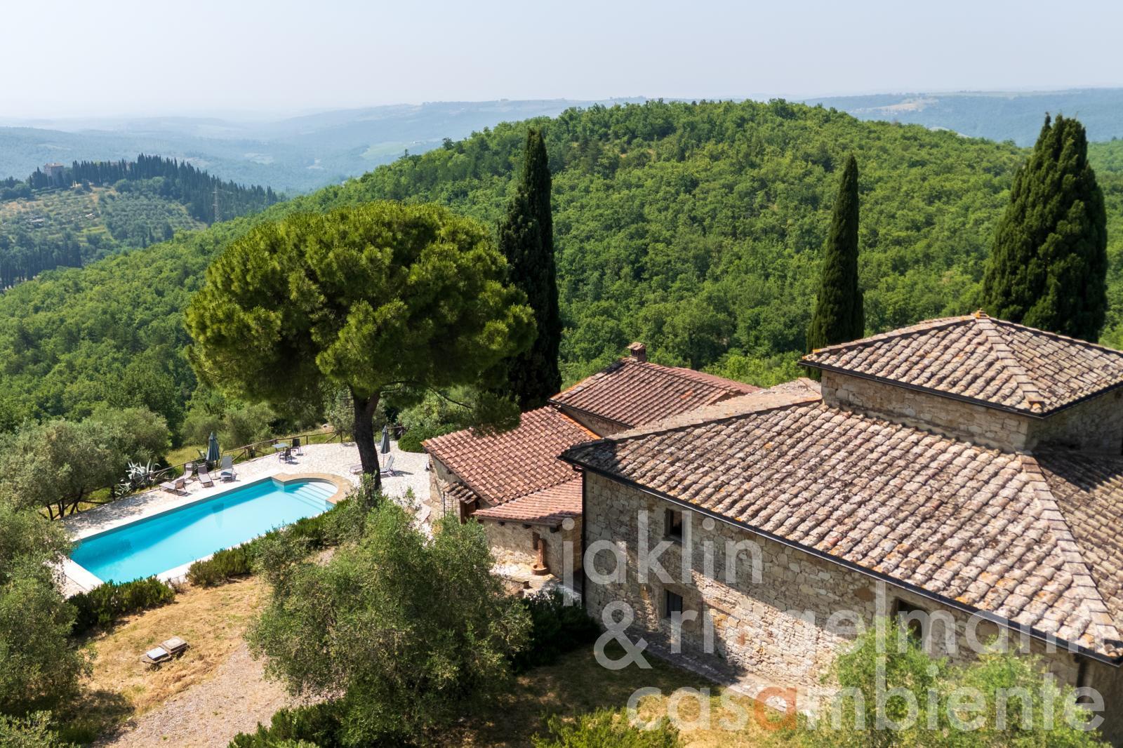 Country house with outbuildings and pool in the heart of Chianti with stunning views over the countr