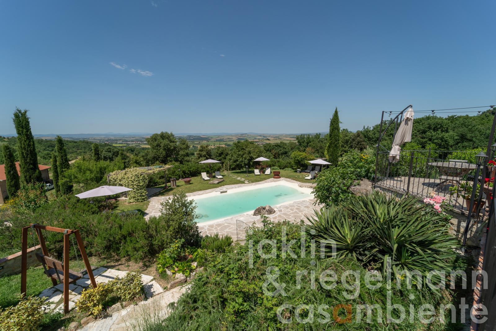 Property in a dream location with views stretching to Siena and Montalcino