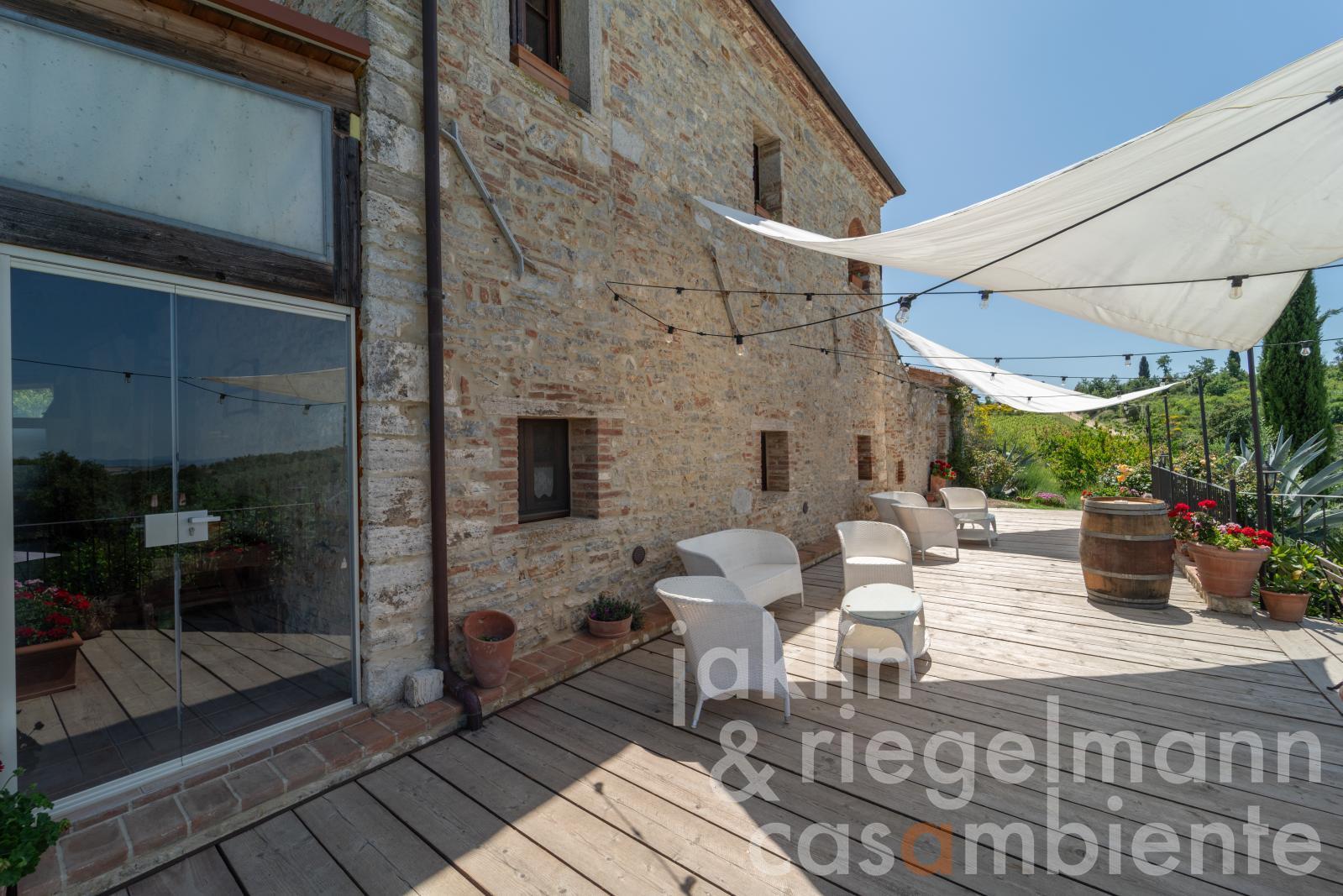 Property in a dream location with views stretching to Siena and Montalcino