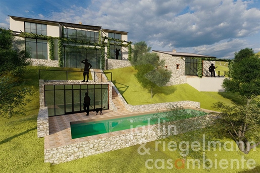 Progetto di costruzione con progetto edilizio approvato con piscina e una dependance già abitabile