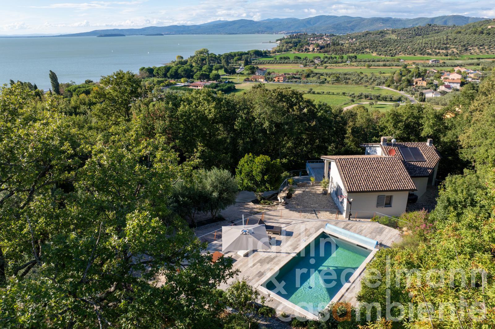 B rated energy-efficient stunning modern villa with pool and Lake Trasimeno views