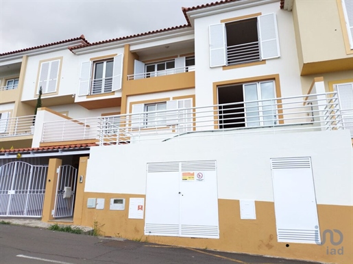 Maison T3 à Madeira de 136,00 m²
