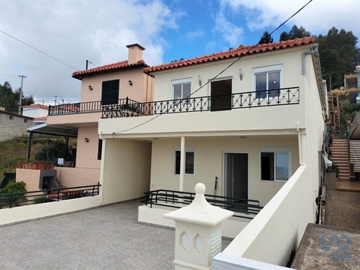 Casa / Villa T3 em Madeira de 194,00 m²