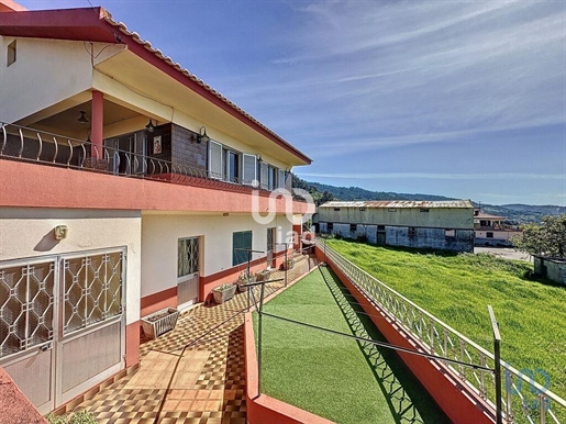 Traditioneel huis met 4 kamers op Madeira met 234,00 m²