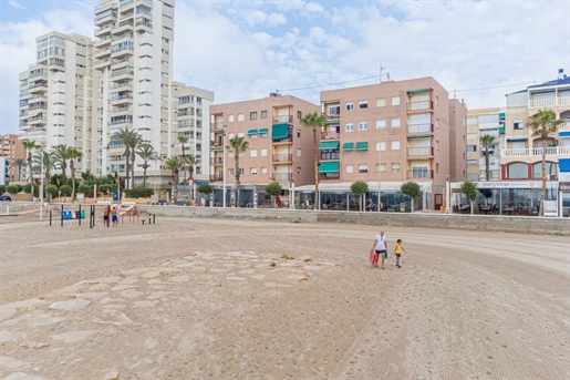 Magnificent commercial premises and Mediterranean restaurant facing the sea on the promenade of El C