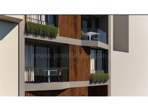 2 bedroom apartment with terrace and balcony, Leça da Palmeira Center