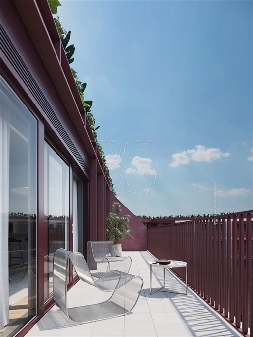 Penthouse com 4 suites, piscina e terraço no rooftop / Baixa Porto
