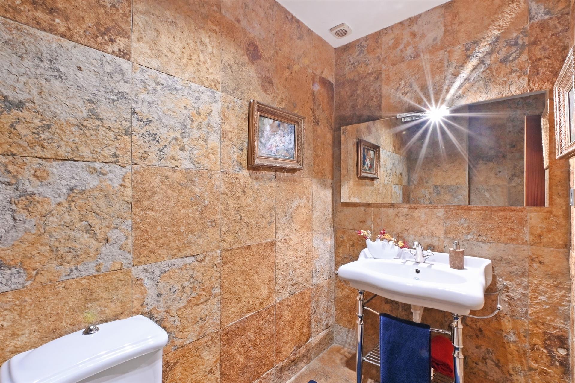 Exclusive Retreat with Full River Douro Views, Just 15 Minutes from Porto