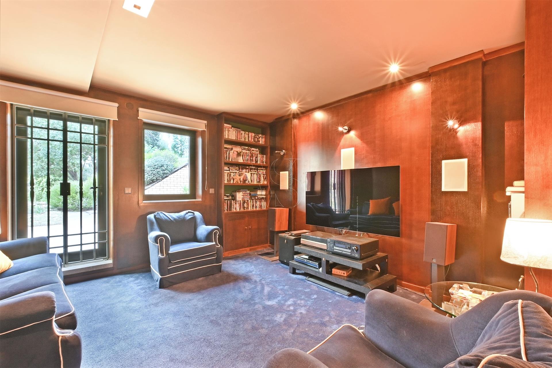 Exclusive Retreat with Full River Douro Views, Just 15 Minutes from Porto