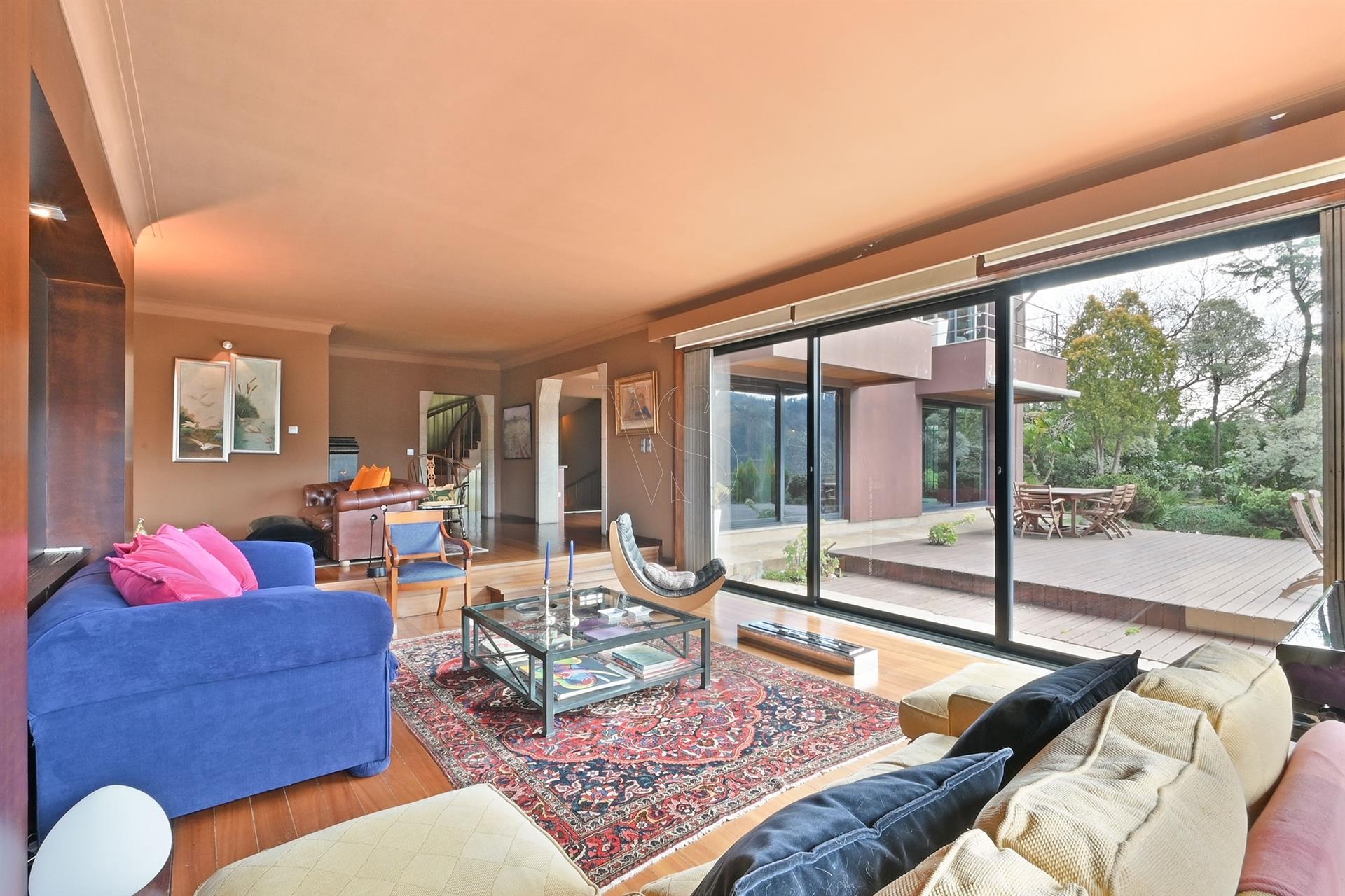 Exclusive Retreat with Full River Douro Views, Just 15 Minutes from Porto