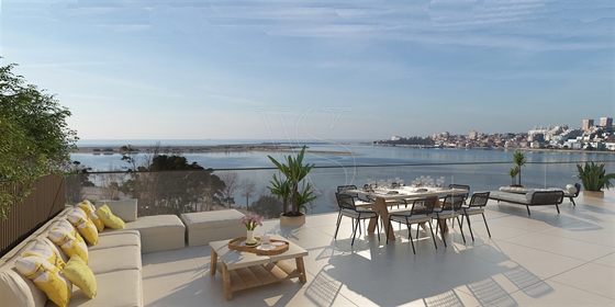 T3, condominium fermé, vue sur le fleuve Douro, Porto et la mer.