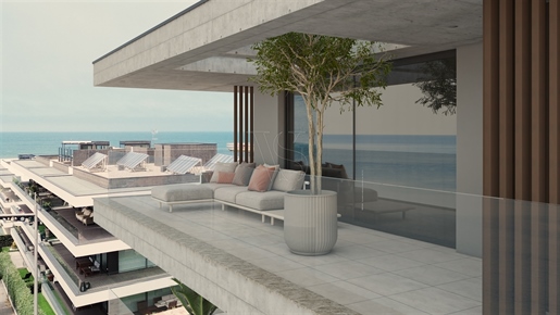 Luxus 3-Bett-Wohnung 50 Meter vom Canidelo Strand und Box für 3 Autos.