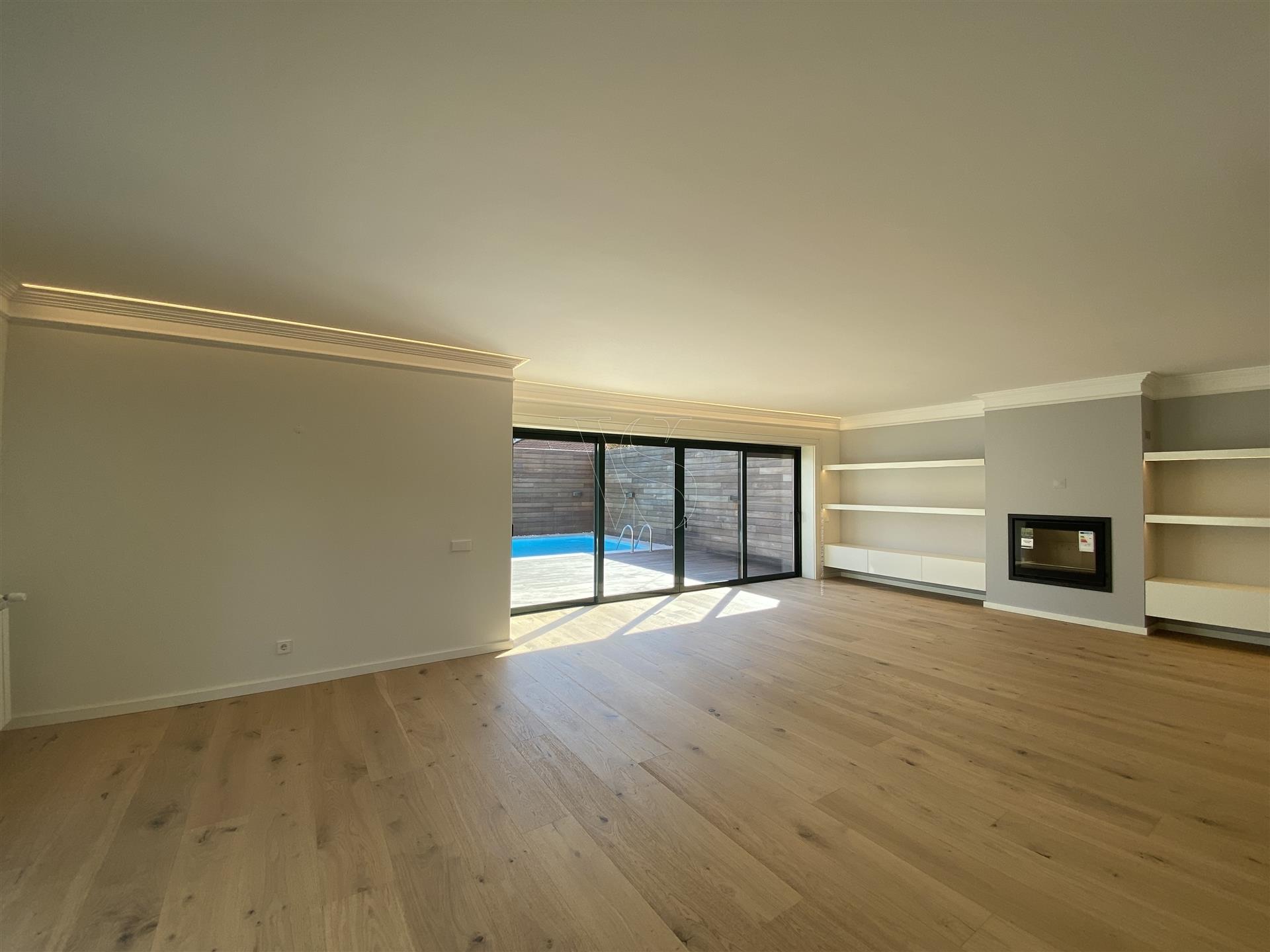 Ein luxuriöser Rückzugsort in der Nähe von Foz – Exklusive Villa mit Pool, 5 Schlafzimmer (2 Suiten)