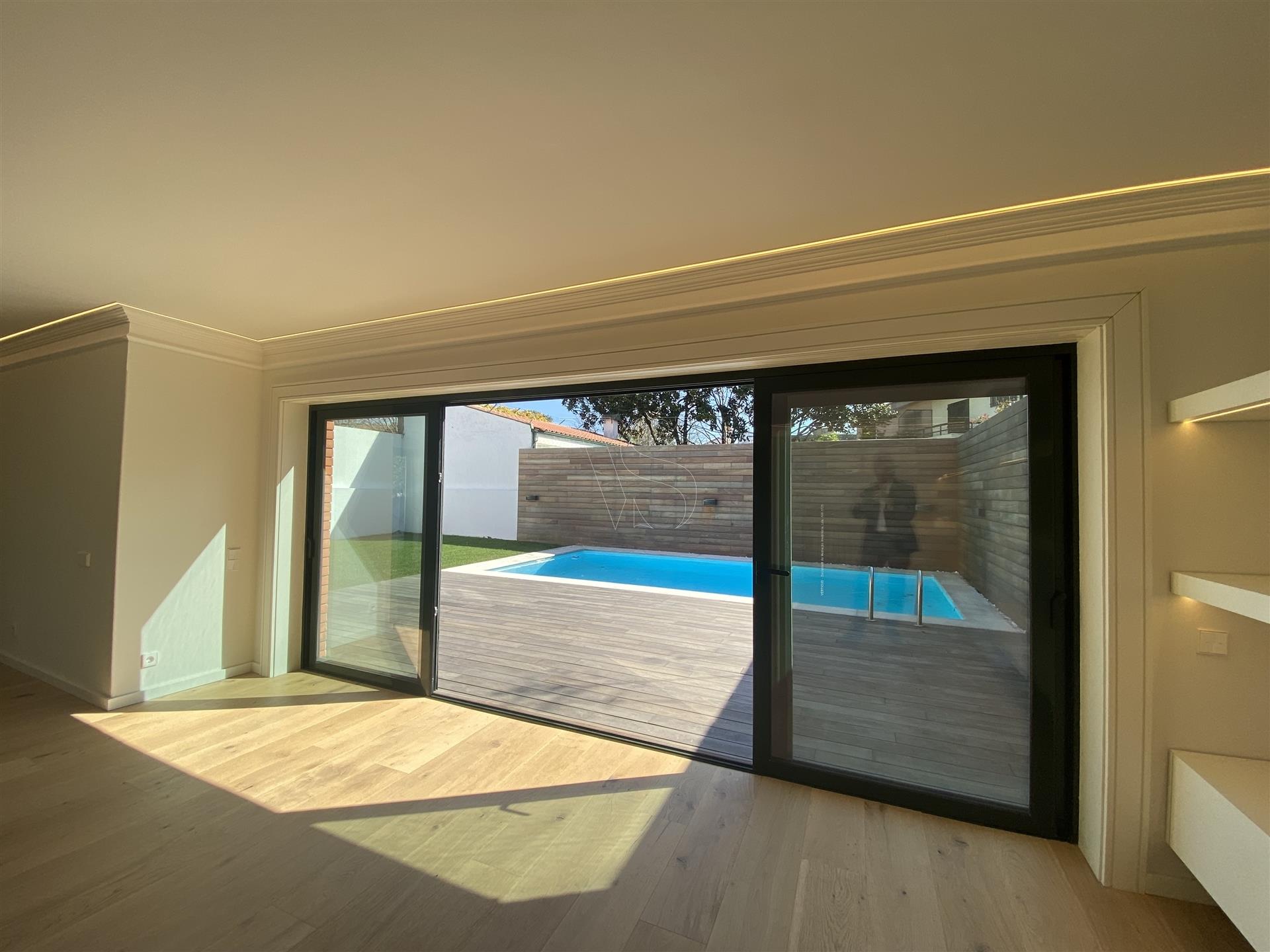Ein luxuriöser Rückzugsort in der Nähe von Foz – Exklusive Villa mit Pool, 5 Schlafzimmer (2 Suiten)