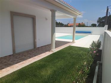 4 bedroom villa with pool, in Pataias