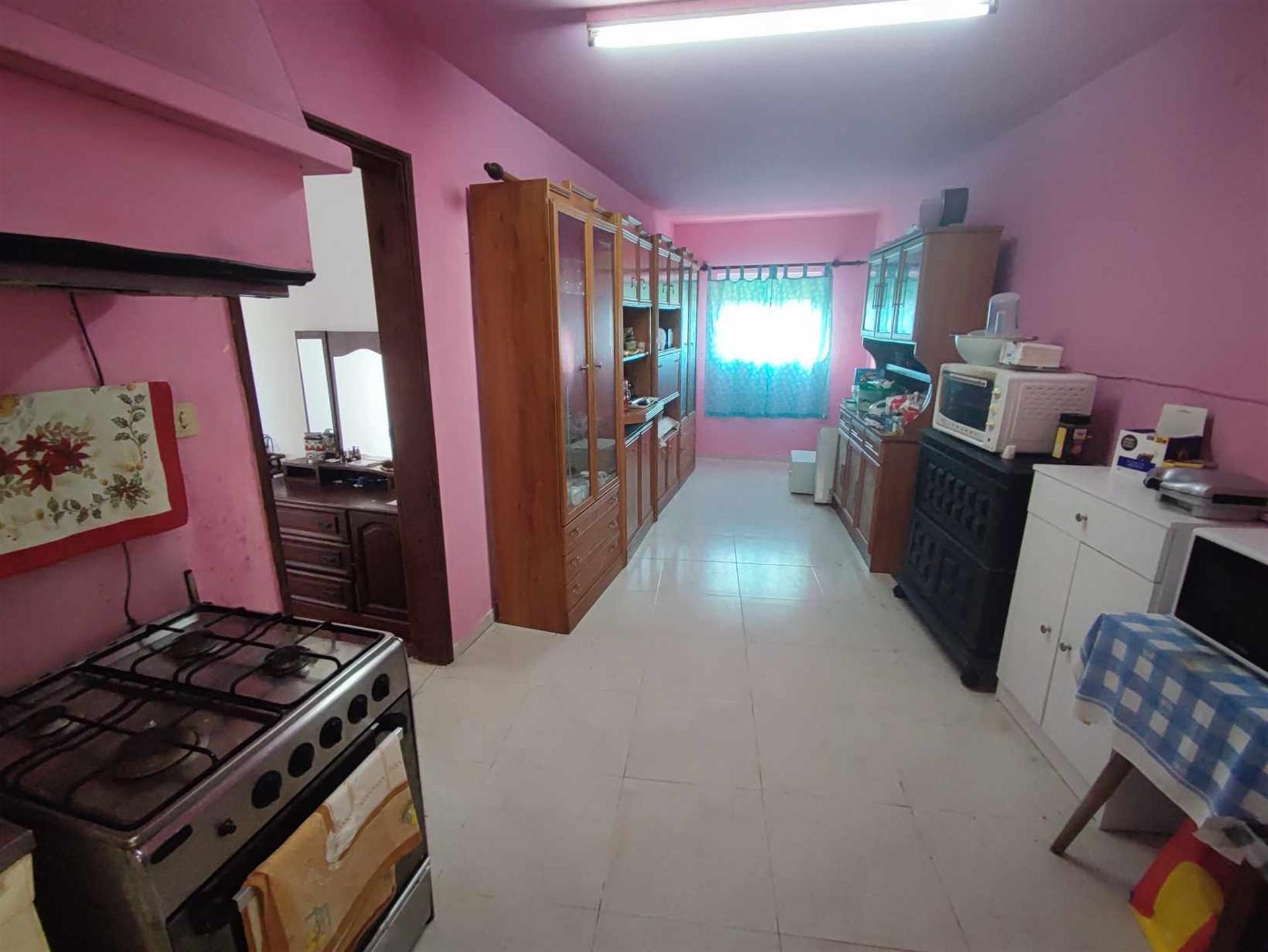 3+2 bedroom villa with backyard in Pataias
