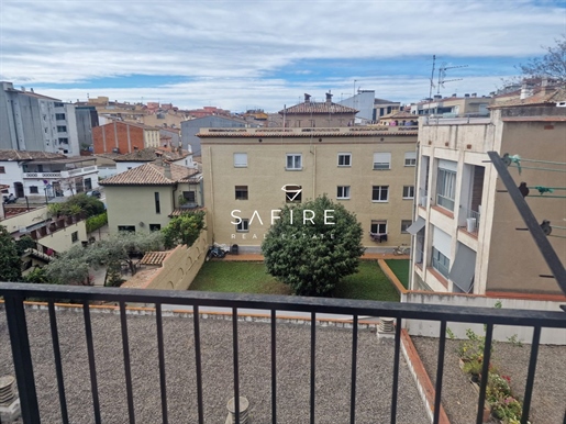 Appartement met 4 slaapkamers te koop in het centrum van Girona