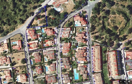 Terrain pour la construction de 2 maisons à Montjuic Girona