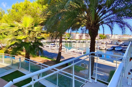 Appartement exclusif avec grande terrasse et patio, vue sur la marina de Platja d´Aro