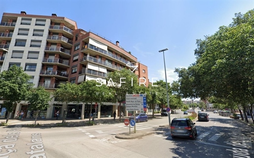 Exclusiva parcela para la construcción de pisos en Montilivi Girona