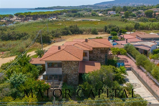 Samostatne stojaca vila 170 m2 v Budoni