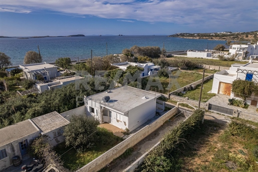 834566 - Plot of land with an old house and a new building permit in Pounta of Paros, 220 sq.m., €21