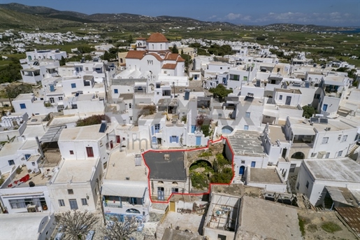 For sale Plot 172,60 sq.m. Within the settlement of Marpissa, with a building of 65,70 sq.m. And rem