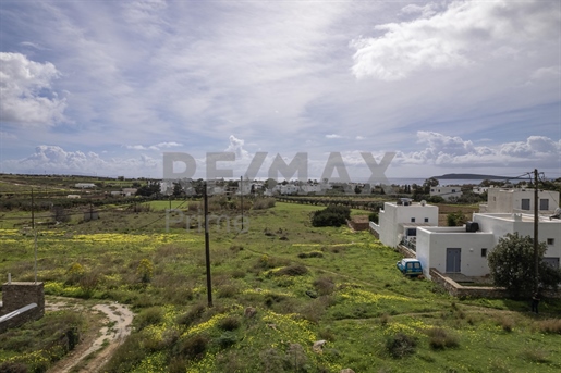 695824 - Perceel te koop met 400 m² Gebouw in Aliki, Paros, 1,062 m², € 320,000