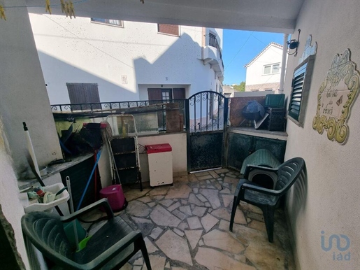 House with 2 Rooms in Lisboa with 110,00 m²