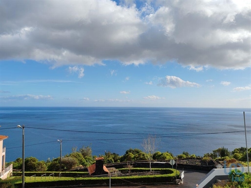 Home / Villa with 2 Rooms in Açores with 120,00 m²