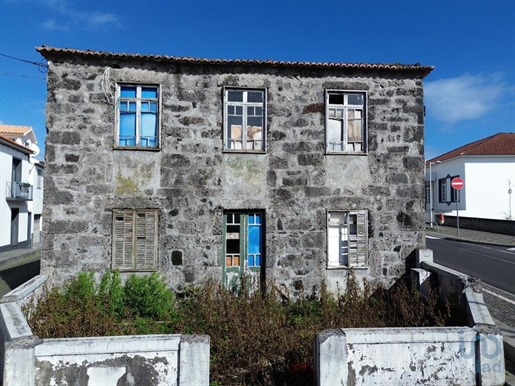 Home / Villa with 6 Rooms in Madalena with 326,00 m²