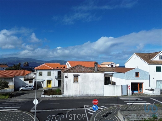 Home / Villa with 6 Rooms in Madalena with 326,00 m²