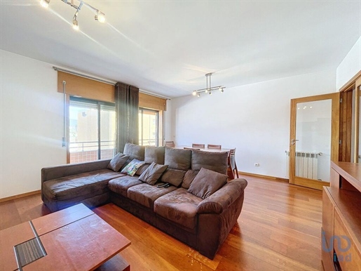 Appartement T2 à Porto de 131,00 m²