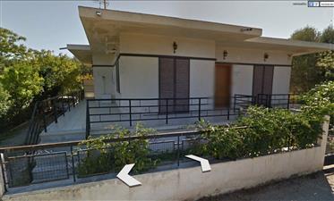 منزل منفصل في أيجيو، بيلوبونيز اليونان