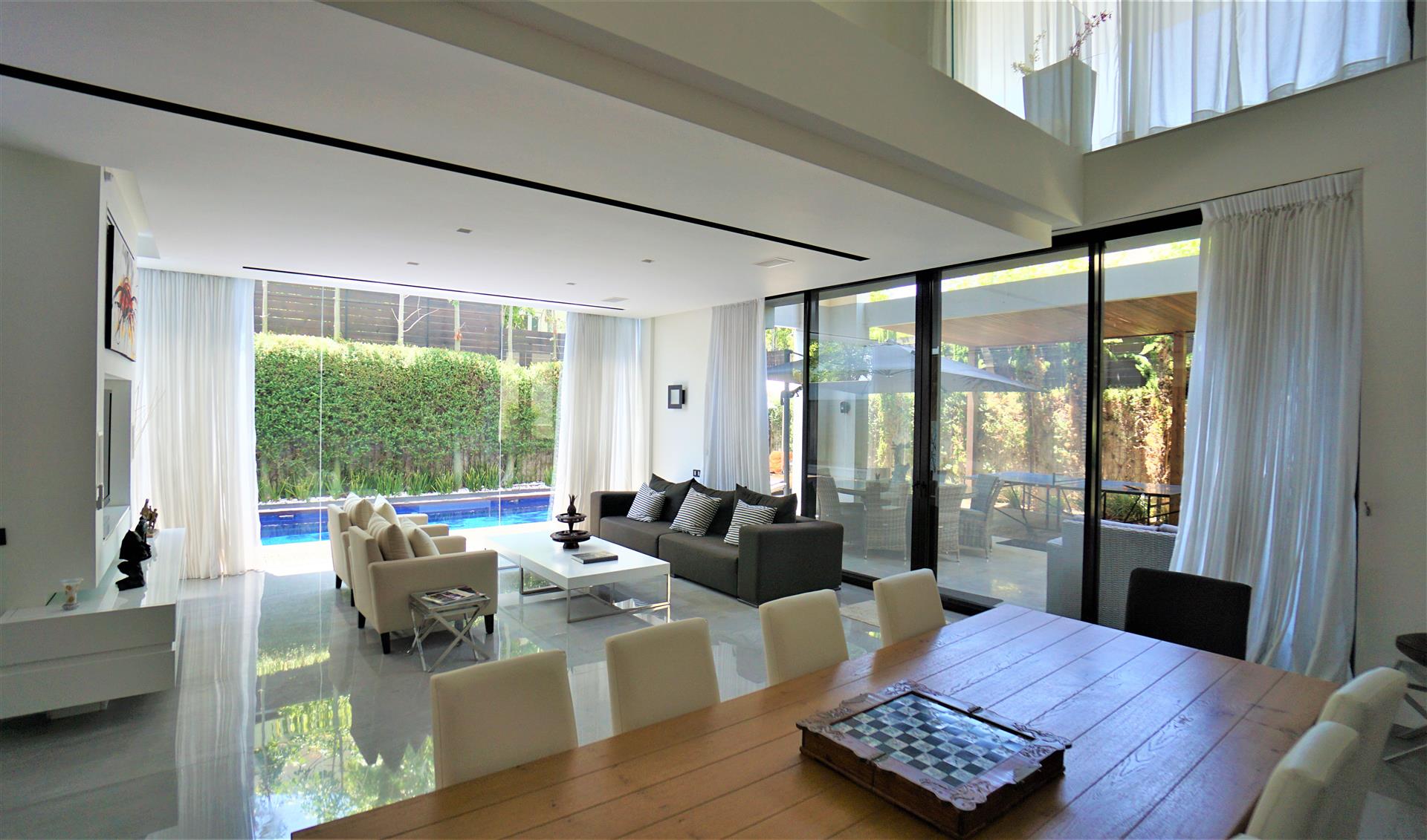 Beautiful House near the sea in Herzelia Pituach 