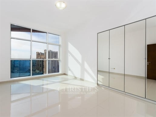 Spacious and Bright Apt| Skyline View | 1 Bedroom