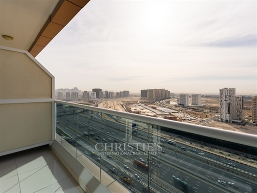 Spacious and Bright Apt| Skyline View | 1 Bedroom
