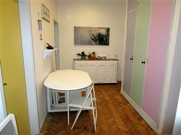 Lisbon, Estefânia, Arroios, Apartment with 9 rooms, ideal for investment in student lease. Exclusive