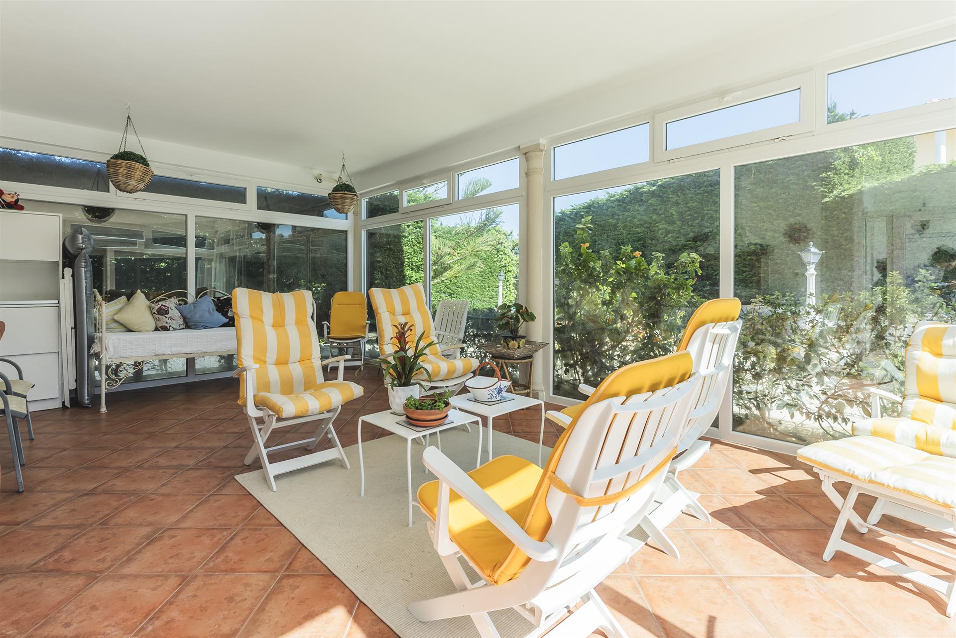 3+1 bedroom villa in Praia Del Rey With Sea View and Pool