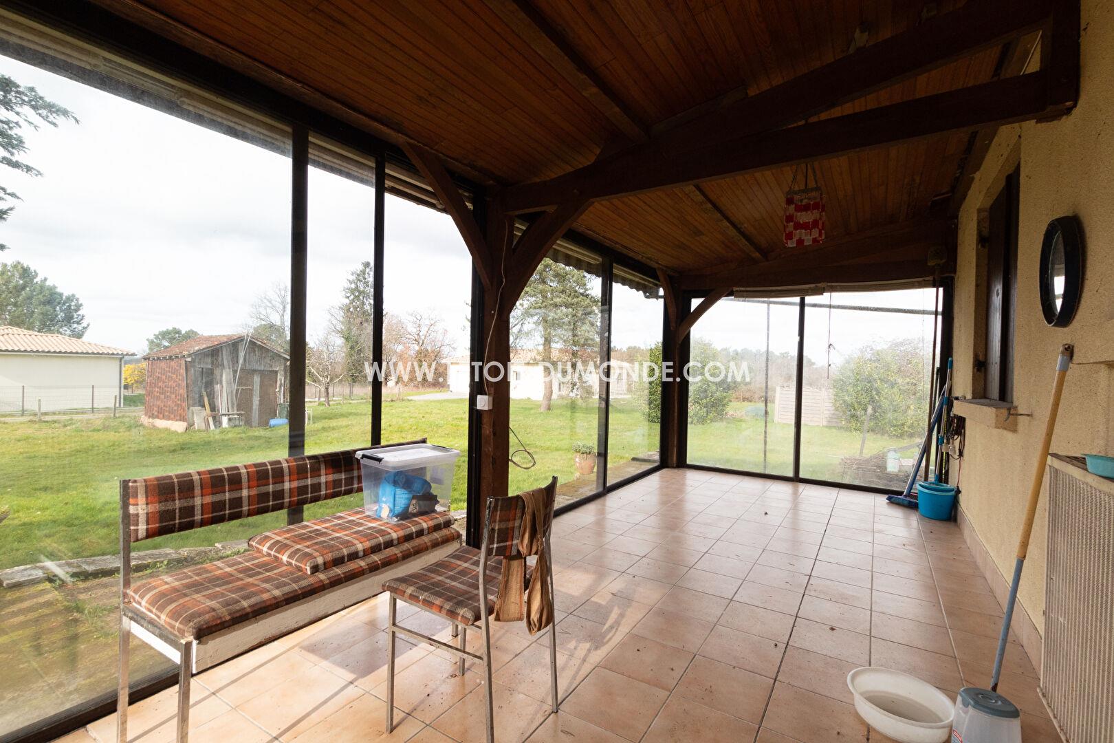 House 268 m² built (141 m² living space) 6 rooms, garden, garage