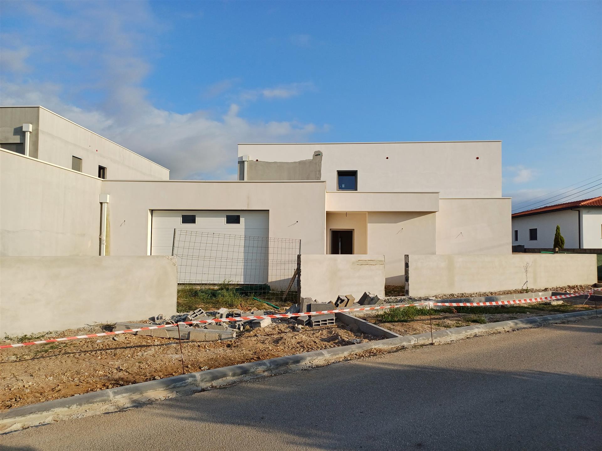 Villa contemporánea de 4 dormitorios, a 2 minutos del Monasterio de Batalha
